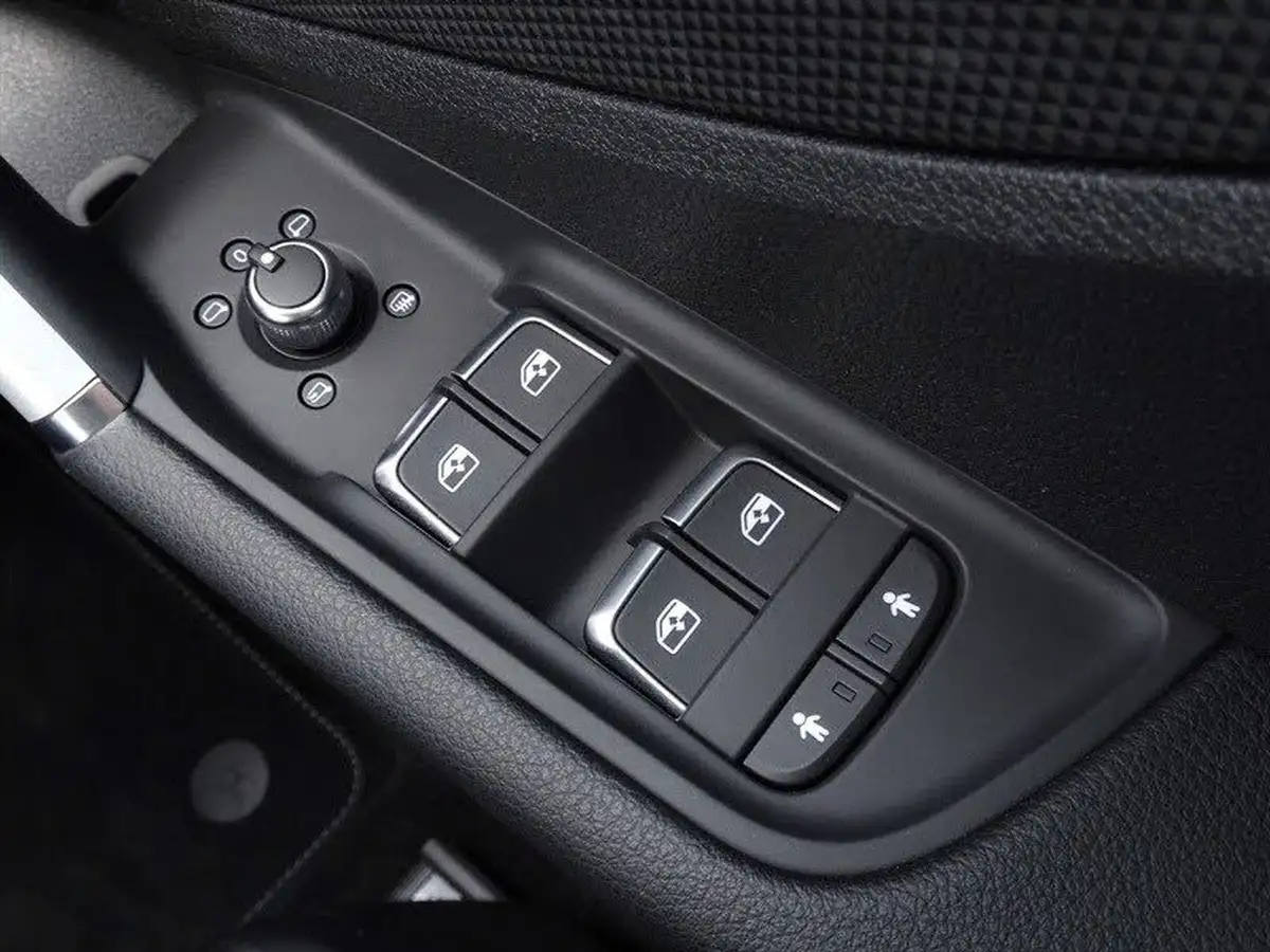 2023-audi-q2-15-35-tfsi-s-line-tronic-big-31