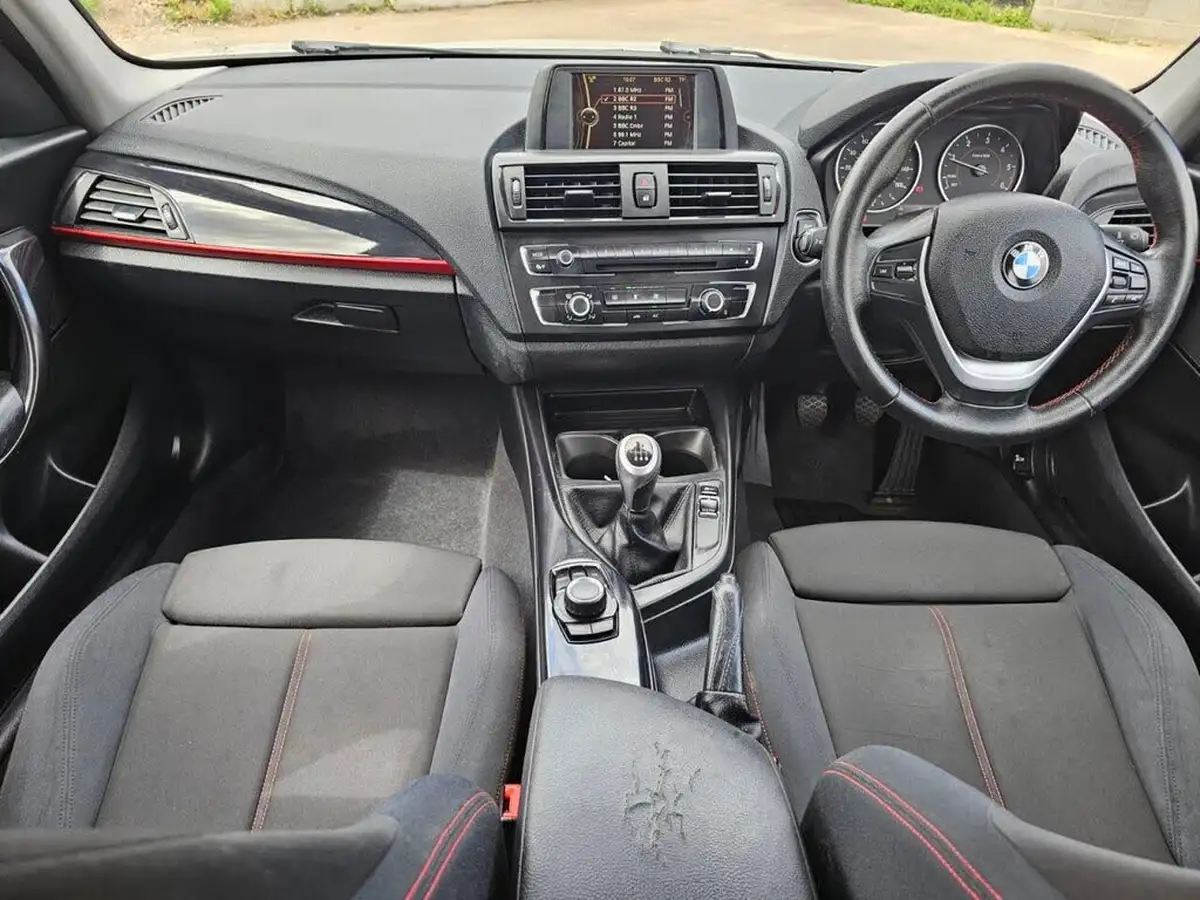 2012-bmw-1-series-20td-116d-sport-hatchback-5d-big-2