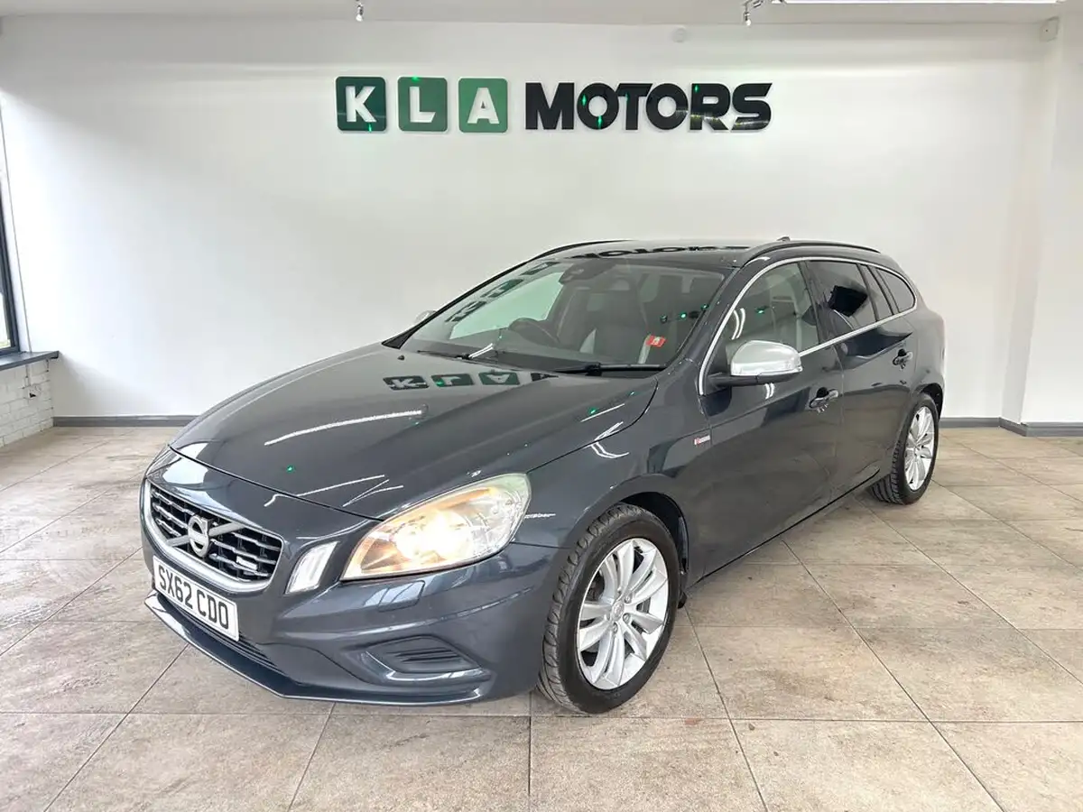 2012-volvo-v60-16td-r-design-115bhp-ss-big-0