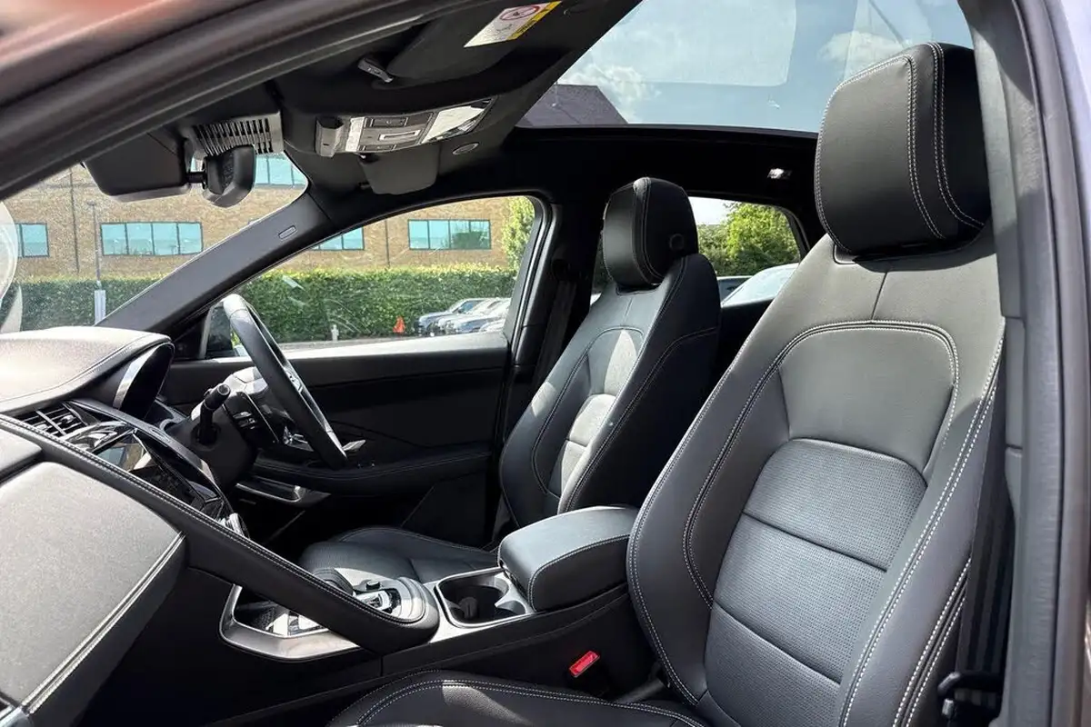2024-jaguar-e-pace-20-d200-r-dynamic-se-black-big-42