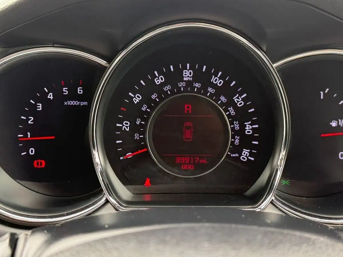 2015-kia-ceed-16crdi-2-hatchback-auto-big-20