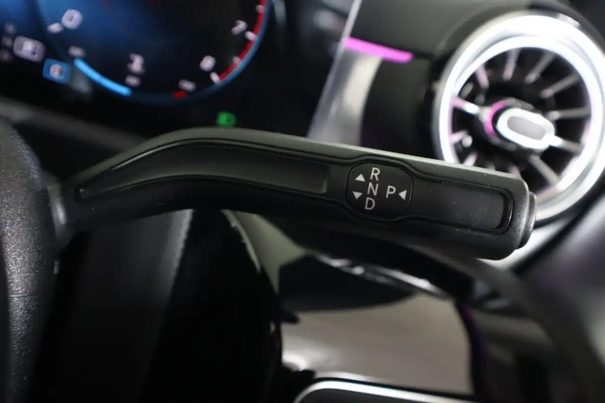 2021-mercedes-benz-cla-13-cla-200-amg-line-premium-plus-coupe-4d-big-18