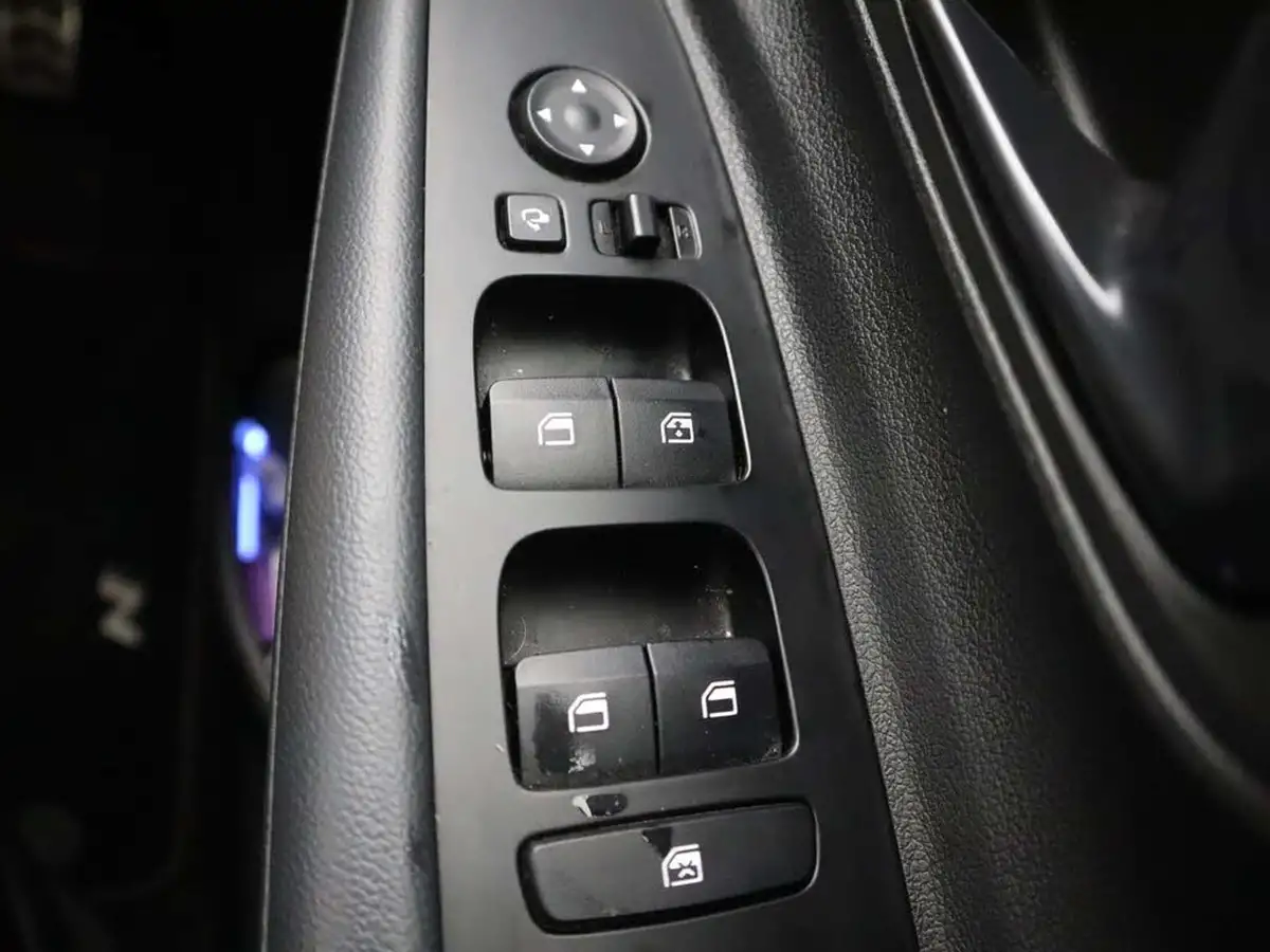 2023-hyundai-i20-10-t-gdi-n-line-eclutch-imt-big-36
