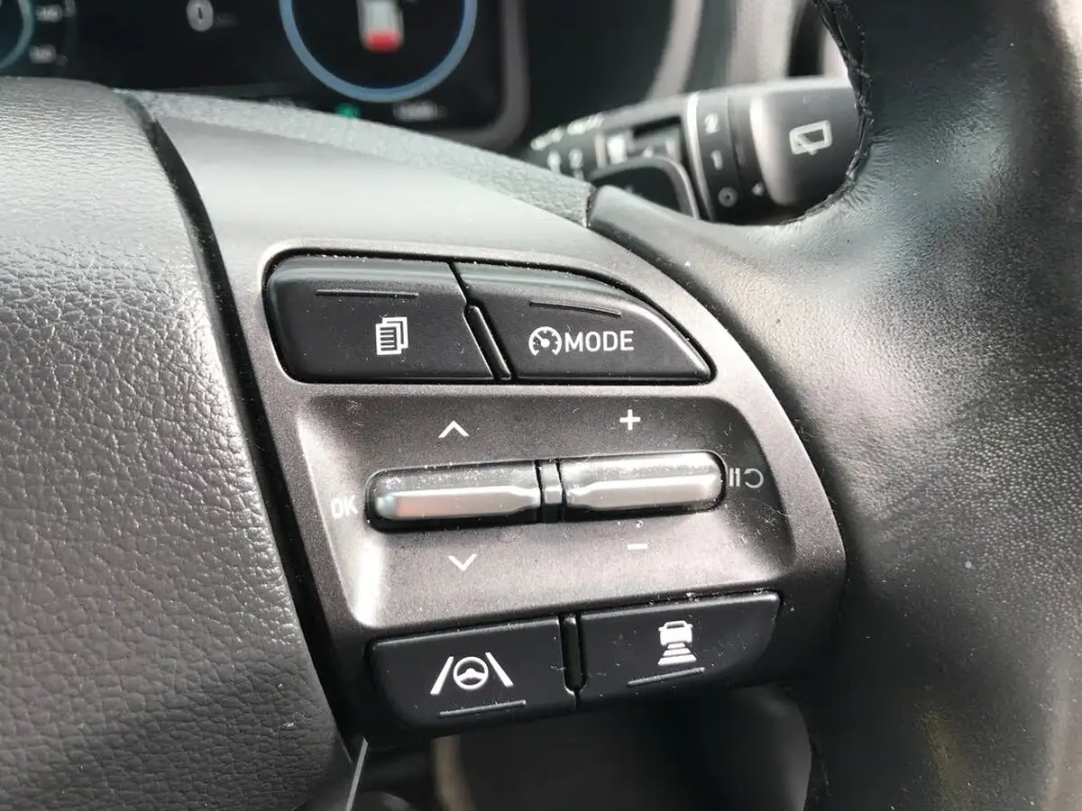 2022-hyundai-kona-16-gdi-premium-big-24