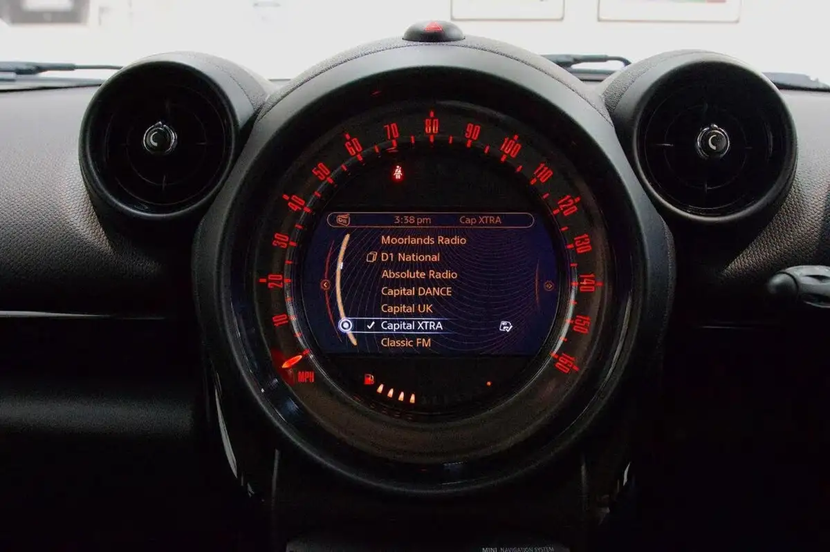 2016-mini-countryman-16td-cooper-d-ss-big-19