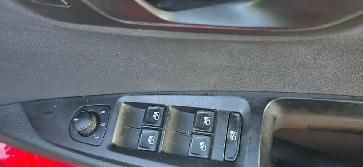 2015-seat-leon-12-se-tech-pack-tsi-110ps-hatchback-5d-big-23