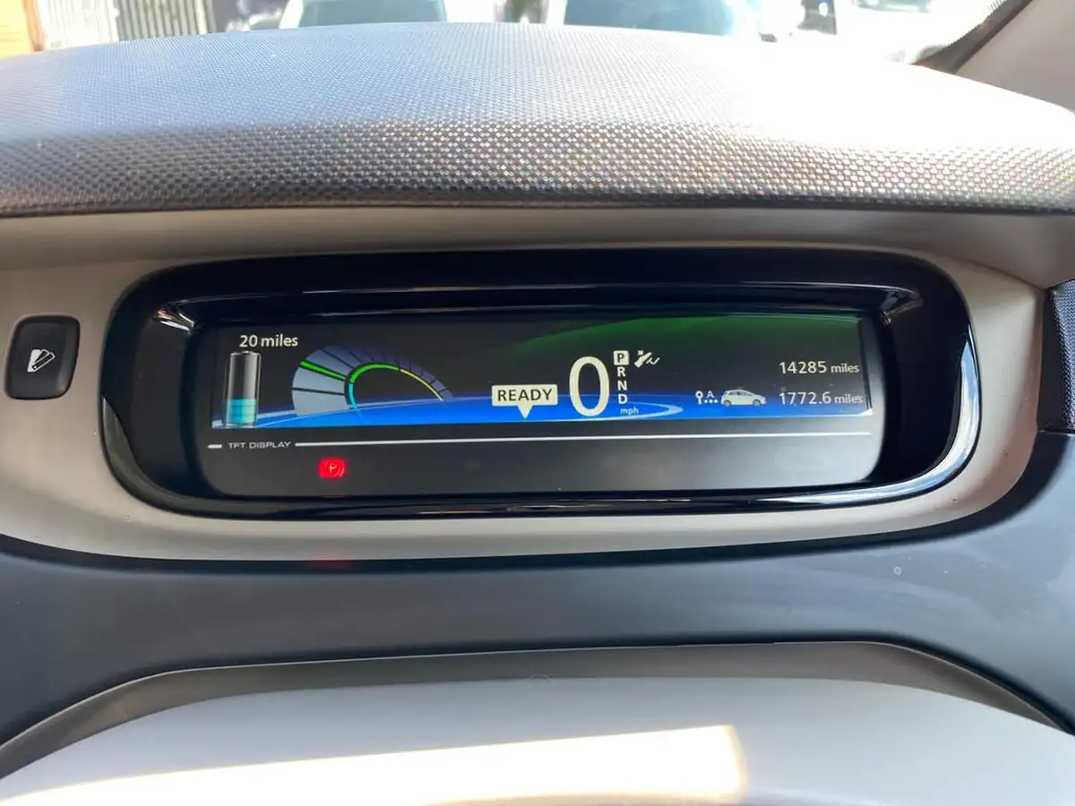 2018-renault-zoe-e-dynamique-nav-rapid-charge-big-9