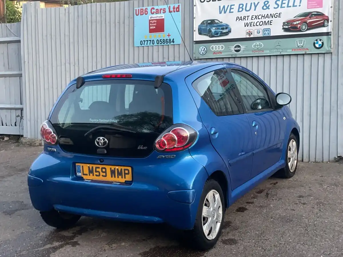 2009-toyota-aygo-10-aygo-blue-5d-mmt-big-14