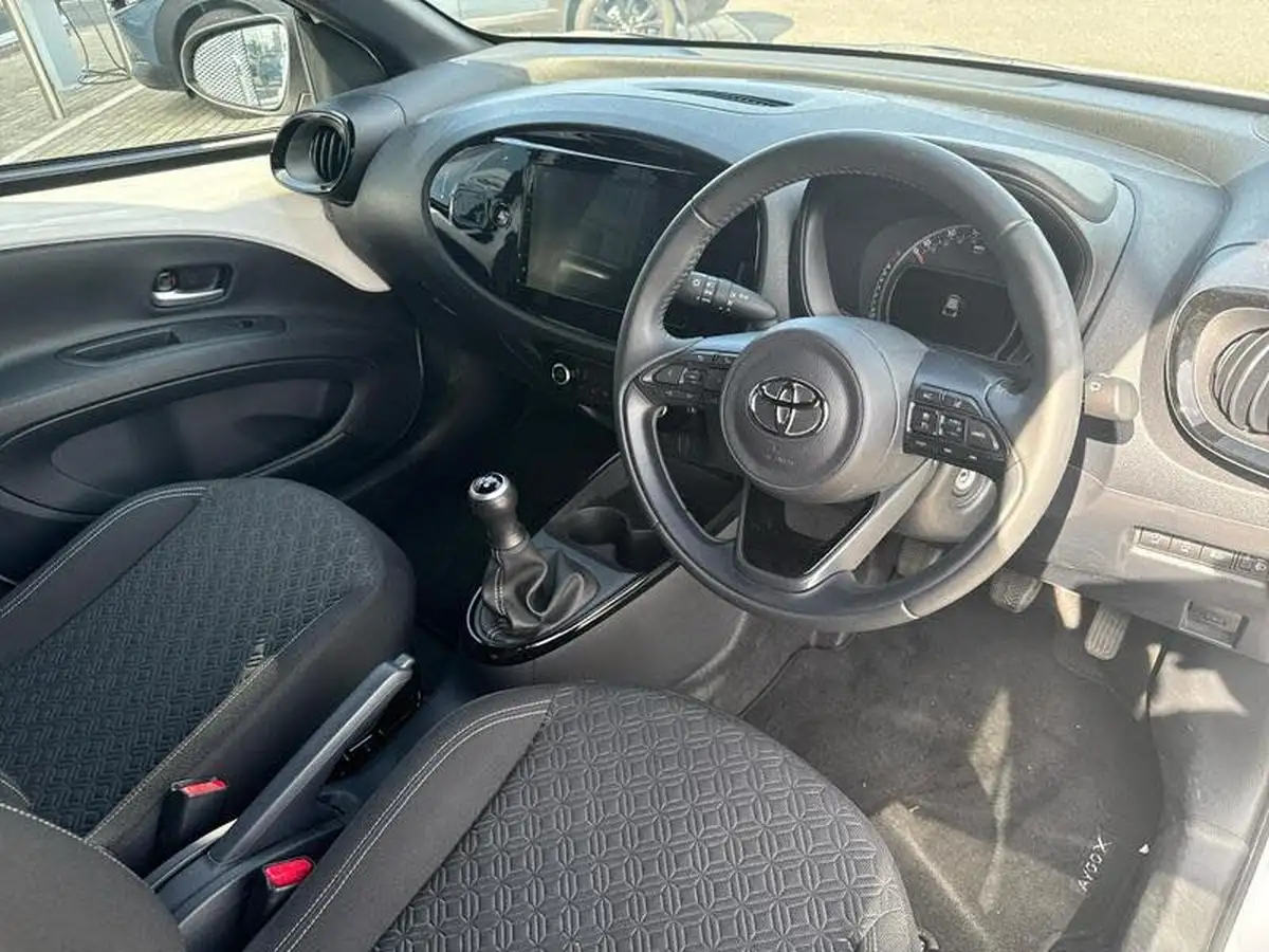 2024-toyota-aygo-x-10-vvt-i-edge-big-3