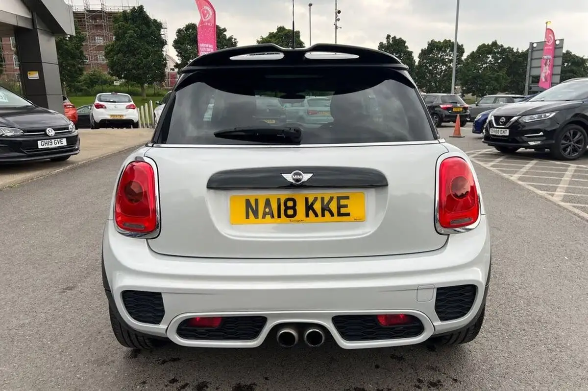 2018-mini-cooper-20-cooper-s-series-ii-ss-hatchback-3d-big-25