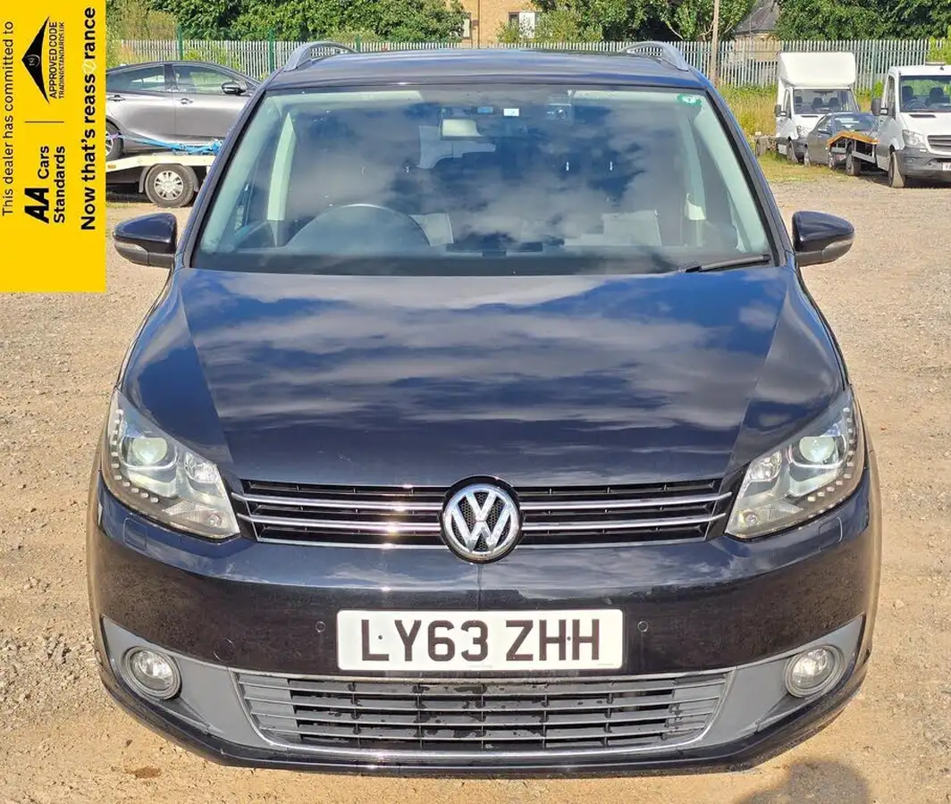 2014-volkswagen-touran-big-1