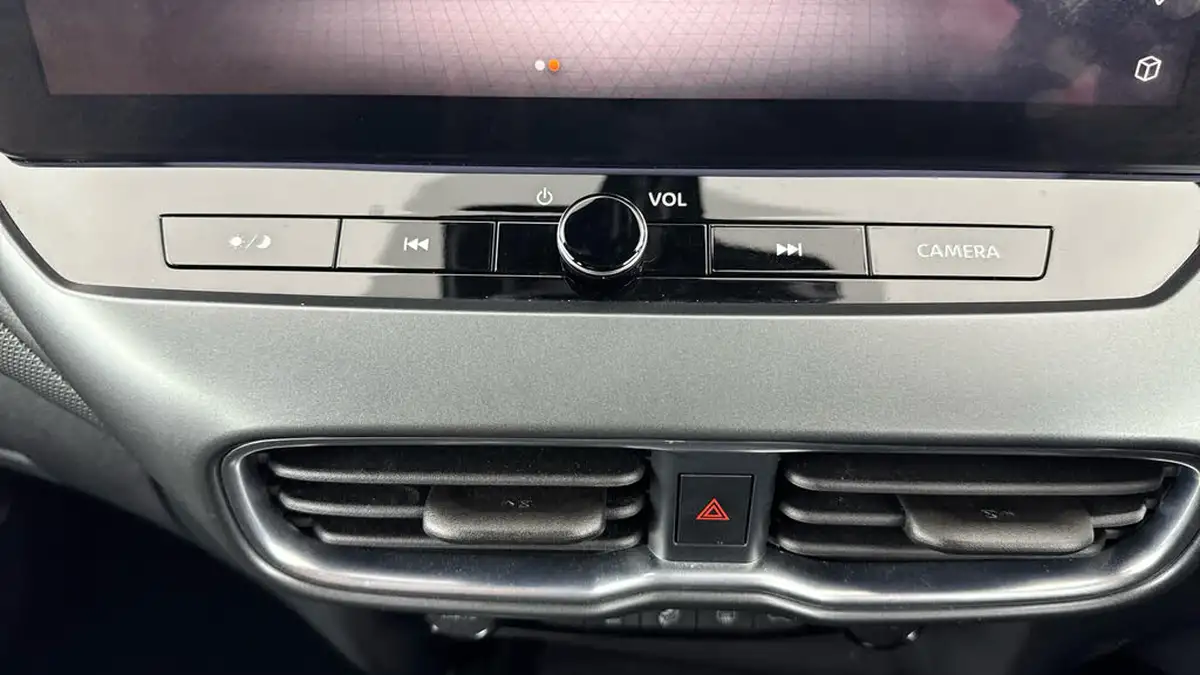 2024-nissan-juke-10-dig-t-n-connecta-big-21