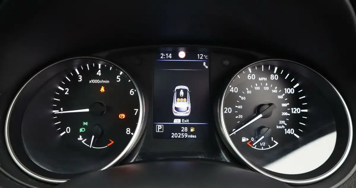 2020-nissan-qashqai-13-dig-t-n-connecta-160ps-dct-big-12