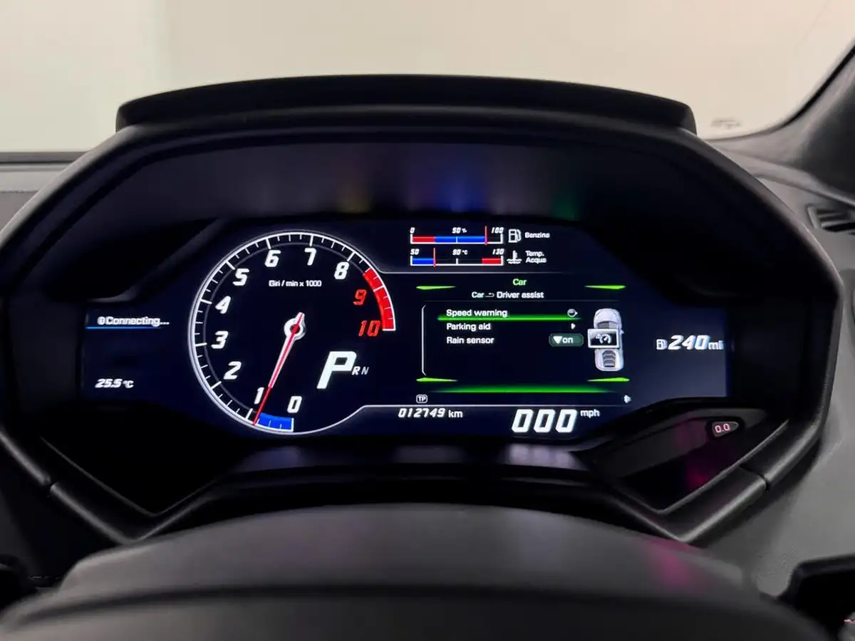 2015-lamborghini-huracan-big-48
