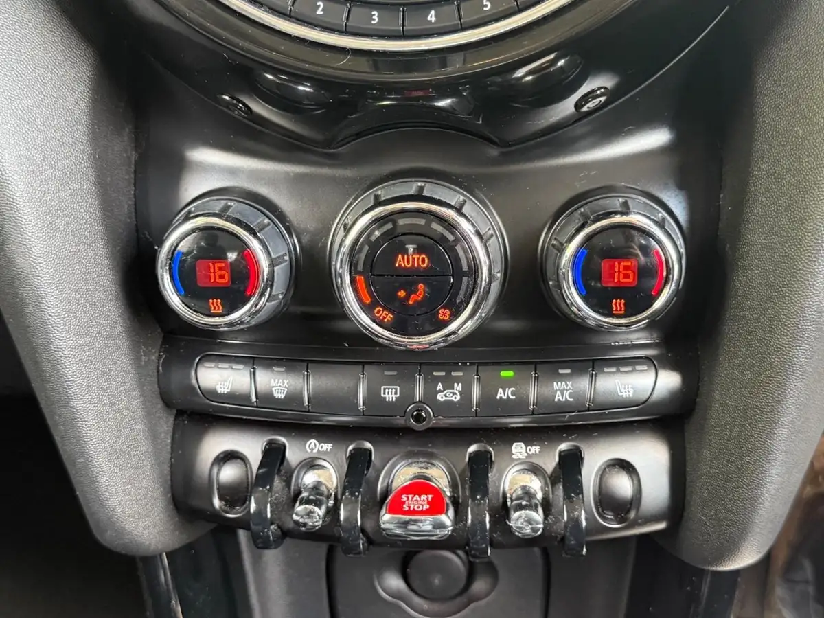 2016-mini-cooper-20-cooper-s-chili-ss-hatchback-3d-big-26