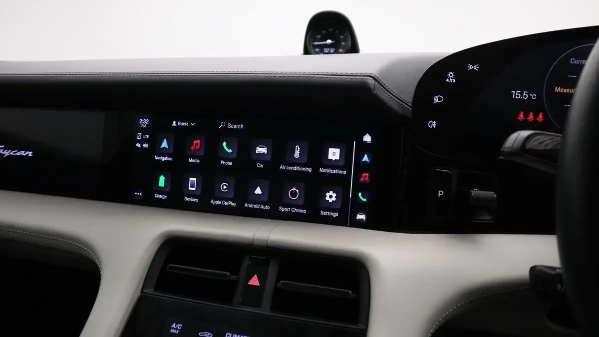 2022-porsche-taycan-e-4-cross-turismo-big-6