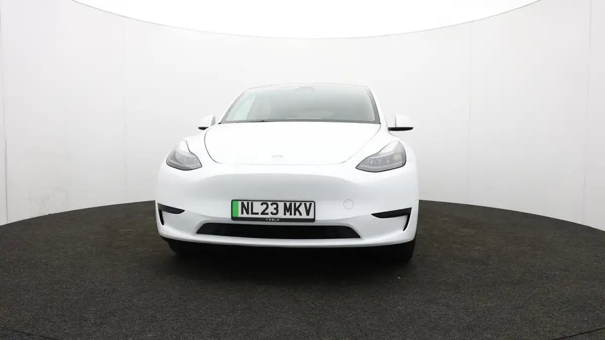 2023-tesla-model-y-e-rwd-big-59