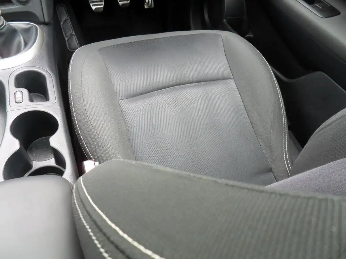 2012-nissan-qashqai-15td-n-tec-big-62