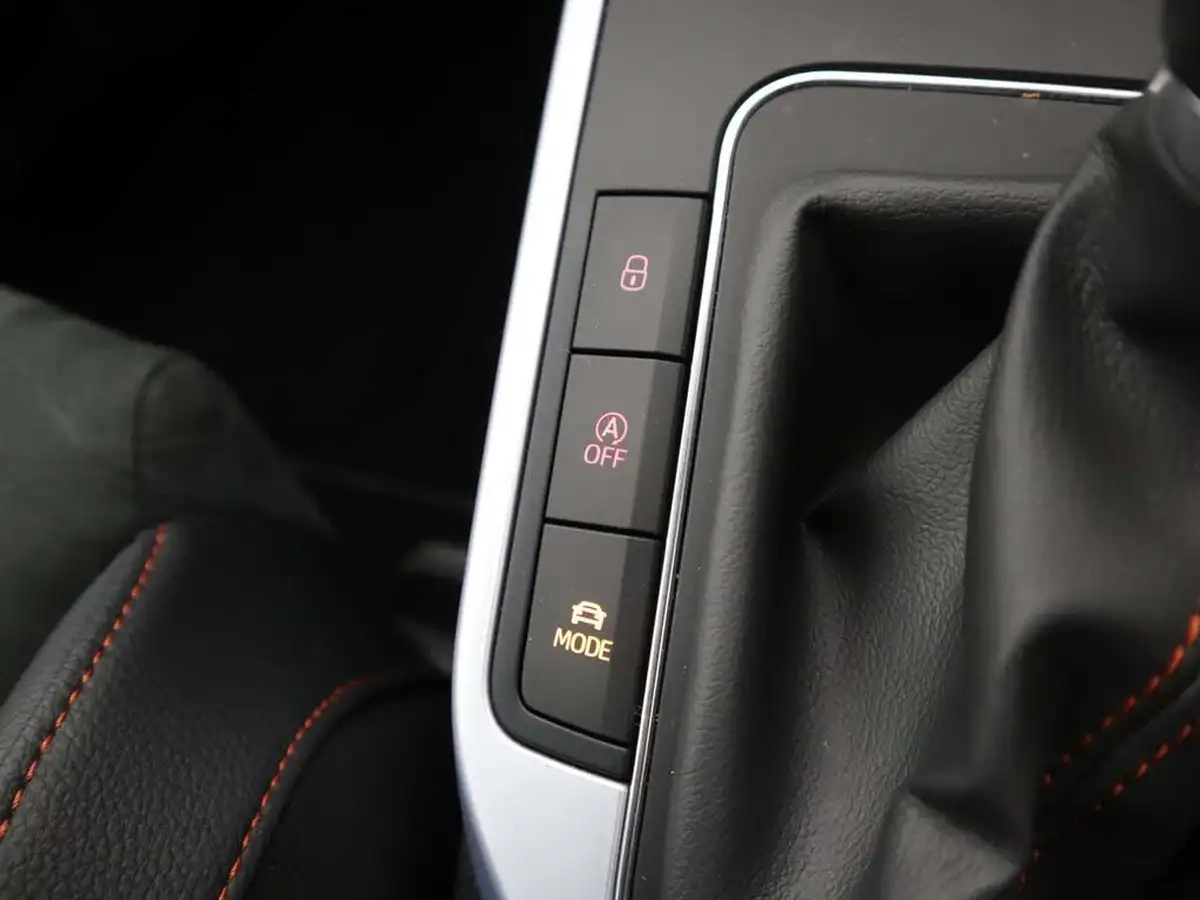 2022-seat-arona-15-tsi-fr-sport-big-28