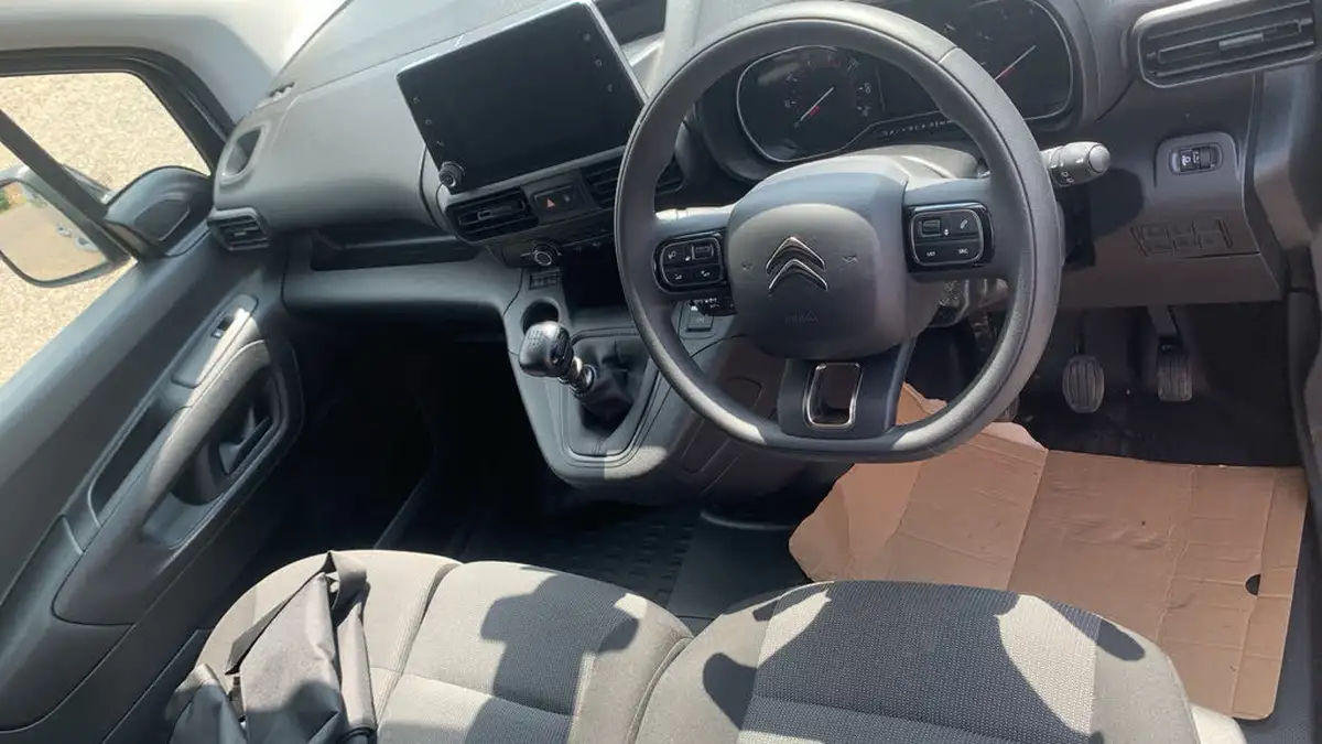 2024-citroen-berlingo-15-bluehdi-1000-driver-edition-100pseu6d-big-10