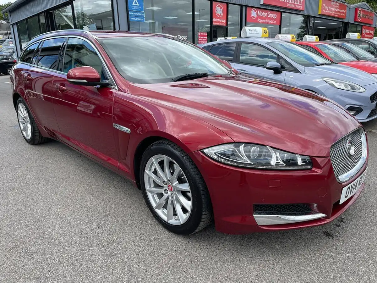 2014-jaguar-xf-30td-premium-luxury-sportbrake-5d-big-9