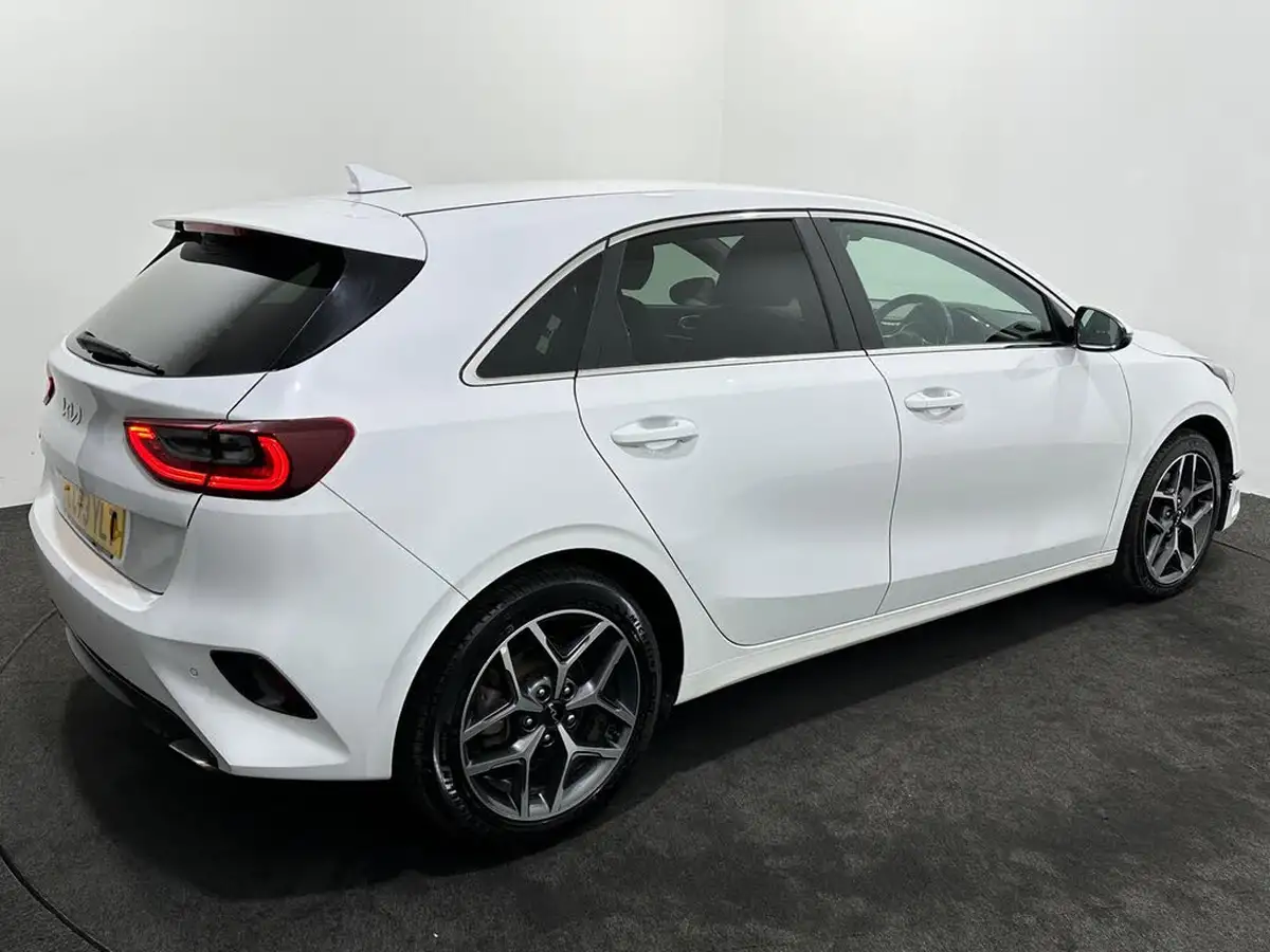2023-kia-ceed-15-t-gdi-3-158bhp-hatchback-big-48