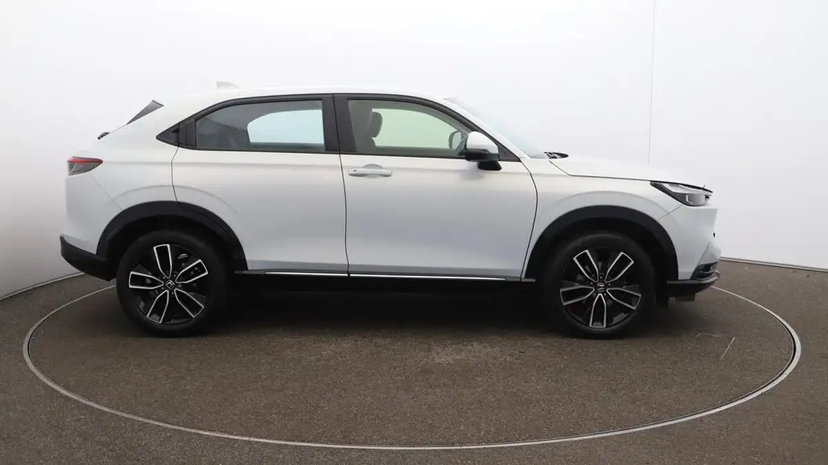 2022-honda-hr-v-15-i-mmd-advance-big-49