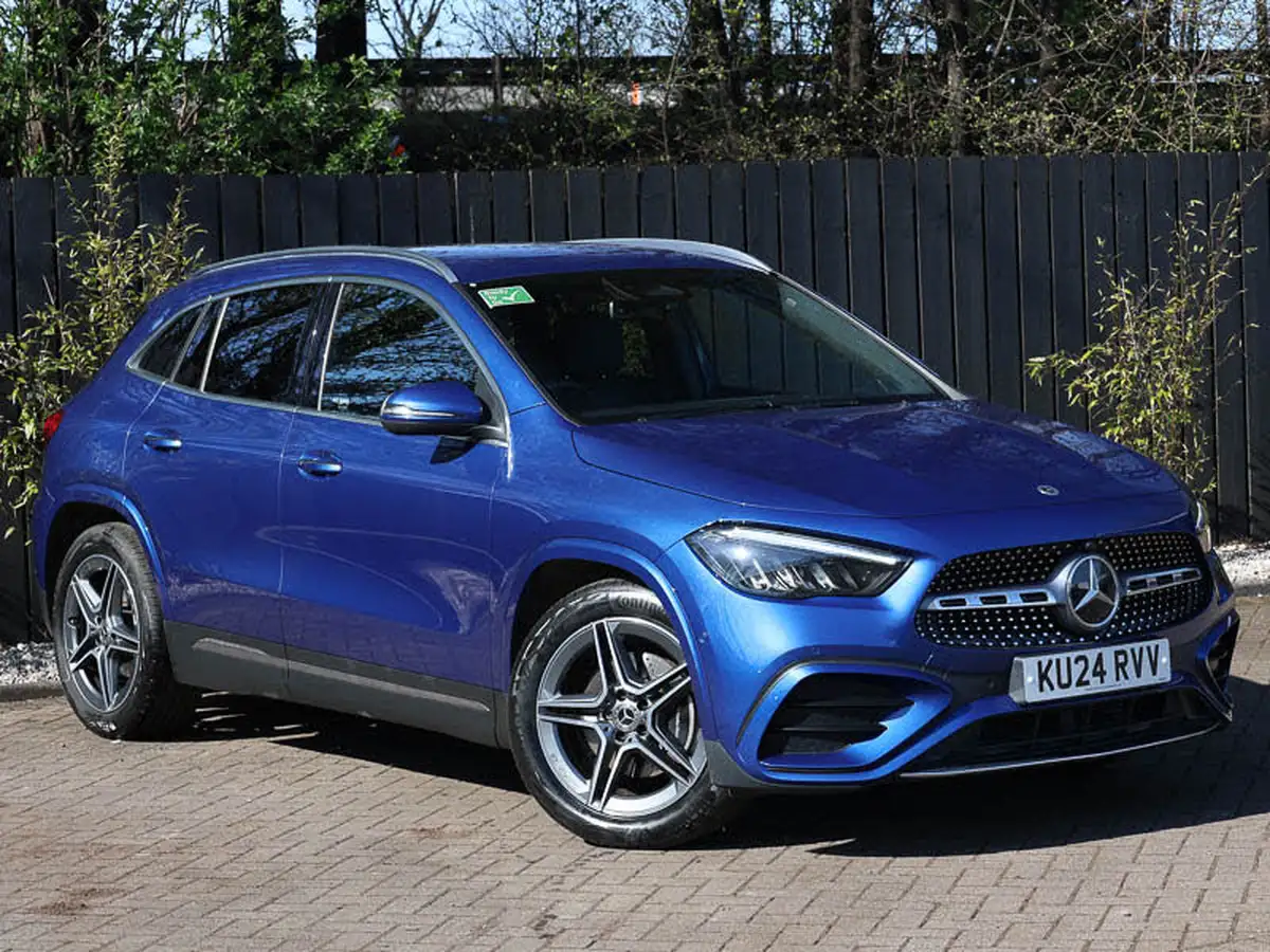 2024-mercedes-benz-gla-class-13-gla-200-amg-line-executive-big-12
