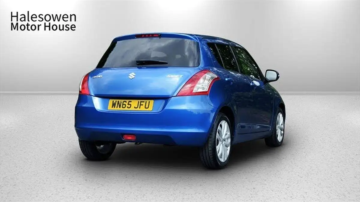 2015-suzuki-swift-12-sz4-94ps-nav-5d-at-big-6