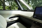 2025-lexus-lm-350h-25-awd-small-31