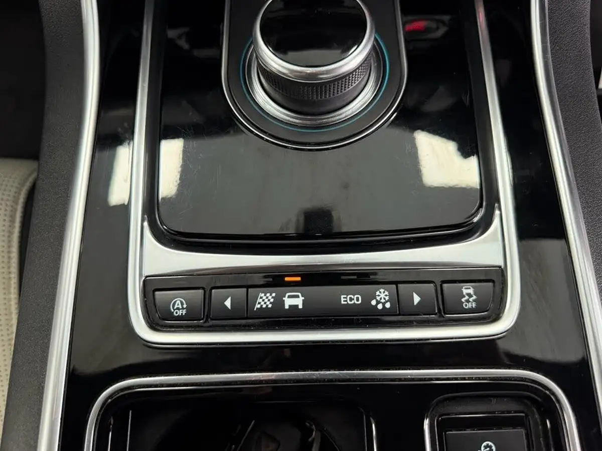 2018-jaguar-xf-20i-r-sport-200ps-saloon-4d-1999cc-big-43
