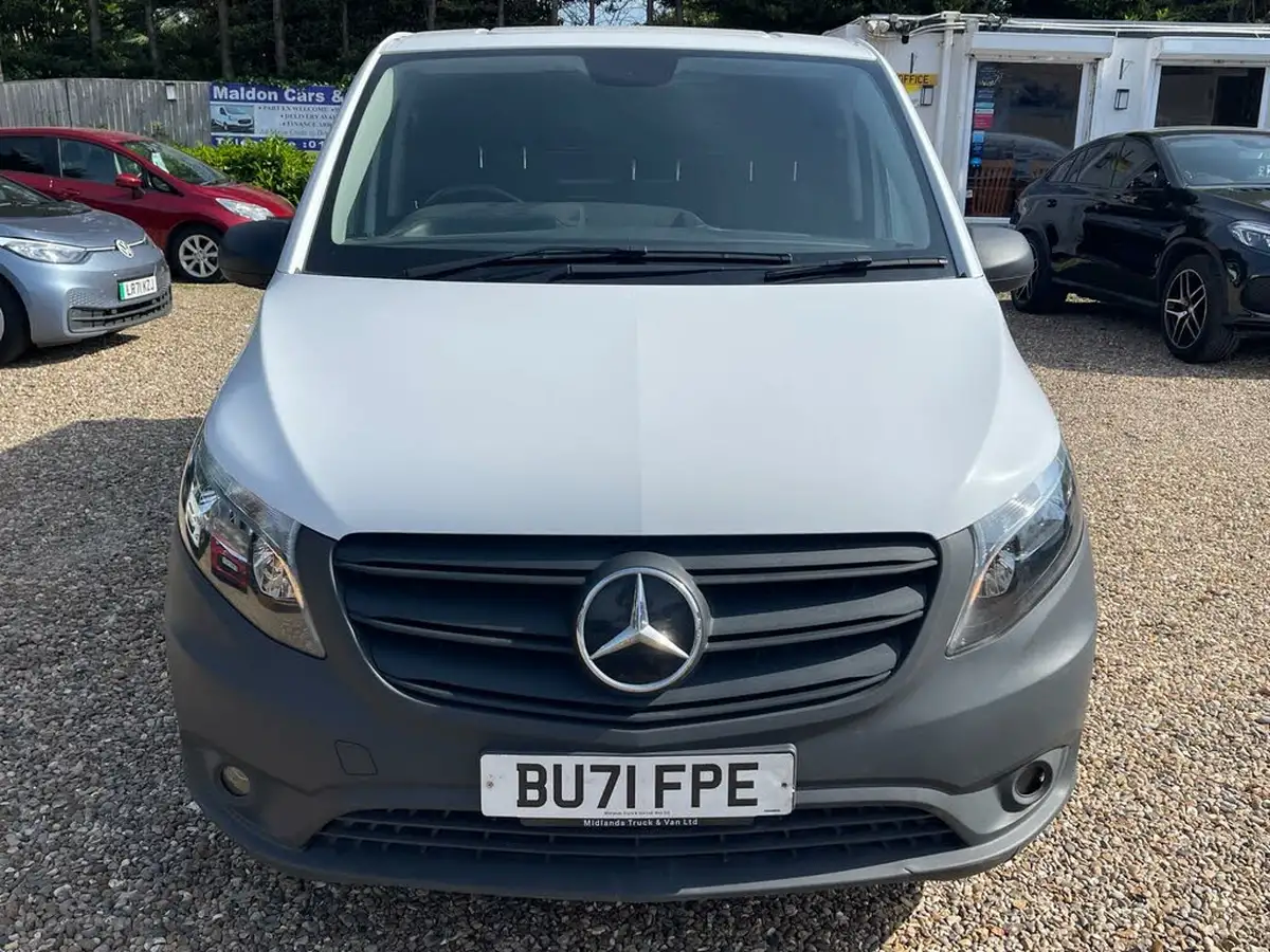2021-mercedes-benz-vito-20cdi-114-progressive-l2-134bhpeu6dt-panel-1749cc-9g-tronic-big-7