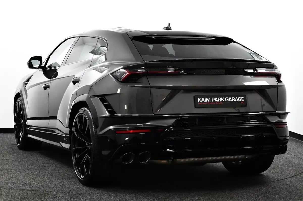 2024-lamborghini-urus-40-no-trim-big-4