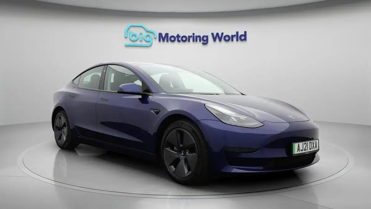 2021-tesla-model-3-e-standard-plus-big-1