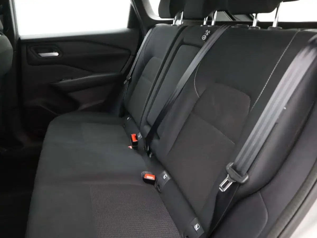 2022-nissan-qashqai-15-acenta-premium-big-14