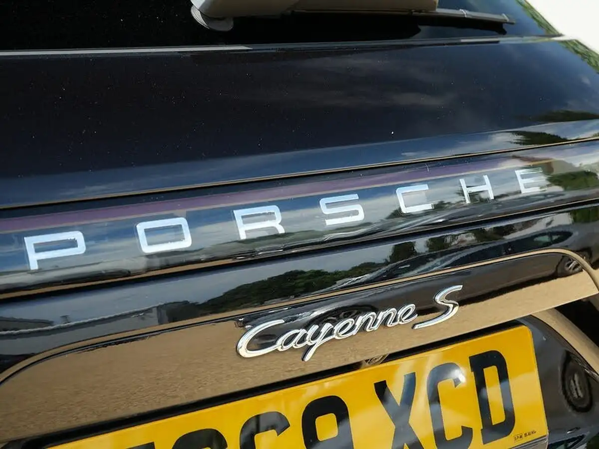 2019-porsche-cayenne-30-v6-s-big-33