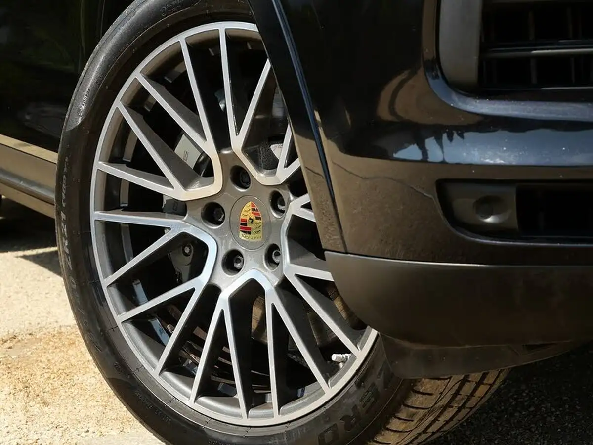 2019-porsche-cayenne-30-v6-s-big-9