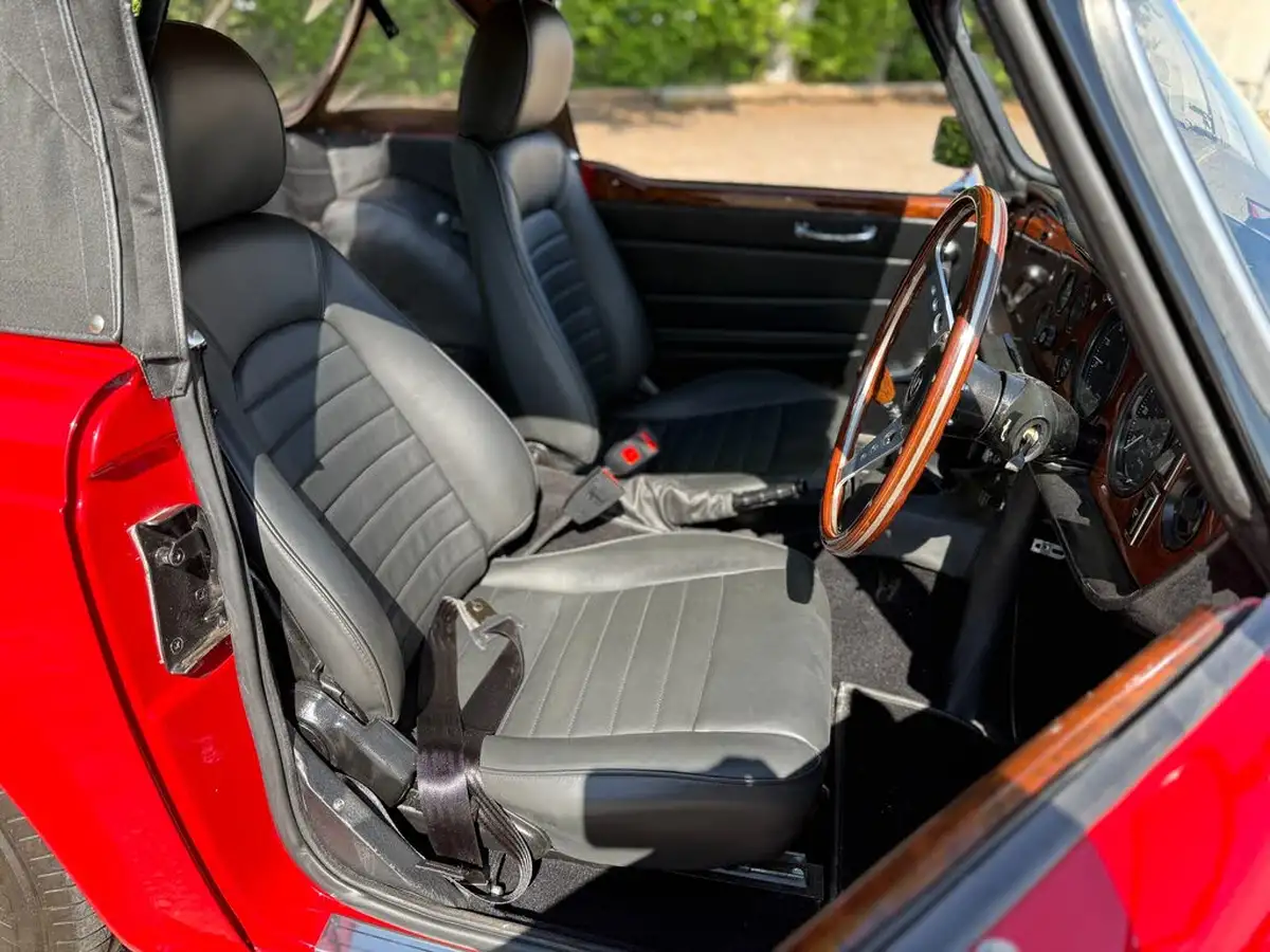 1971-triumph-tr6-convertible-big-22