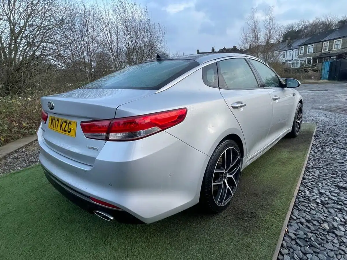 2017-kia-optima-17crdi-4-big-10