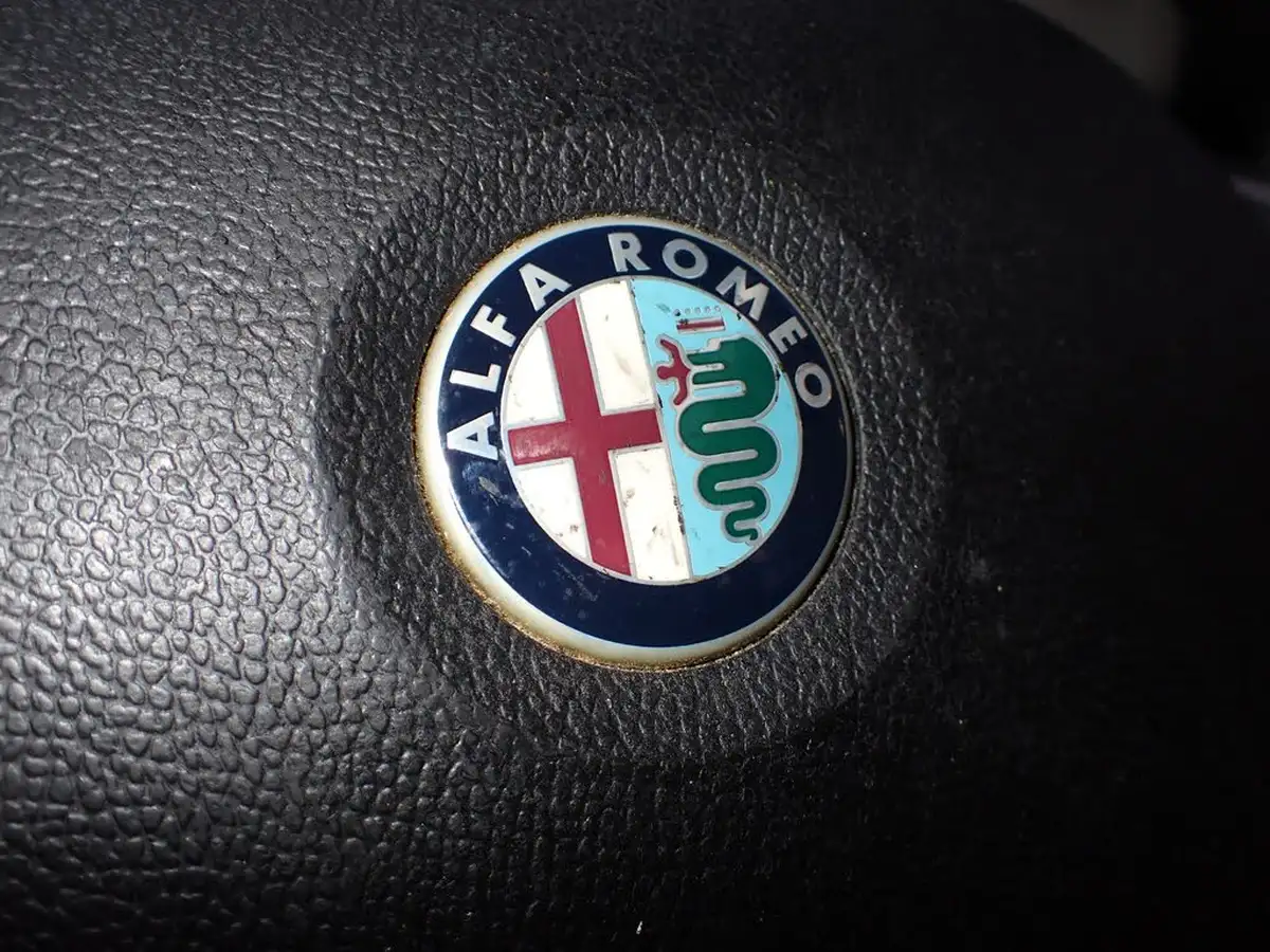 2009-alfa-romeo-mito-14-turismo-16v-big-17