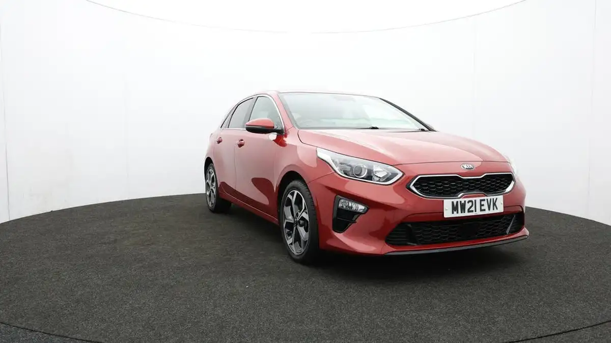 2021-kia-ceed-16crdi-3-48v-mhev-hatchback-big-52