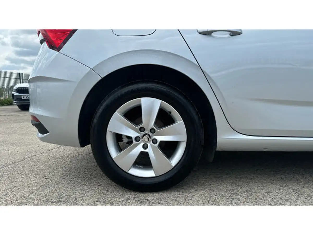 2024-skoda-scala-10-tsi-se-116ps-big-6
