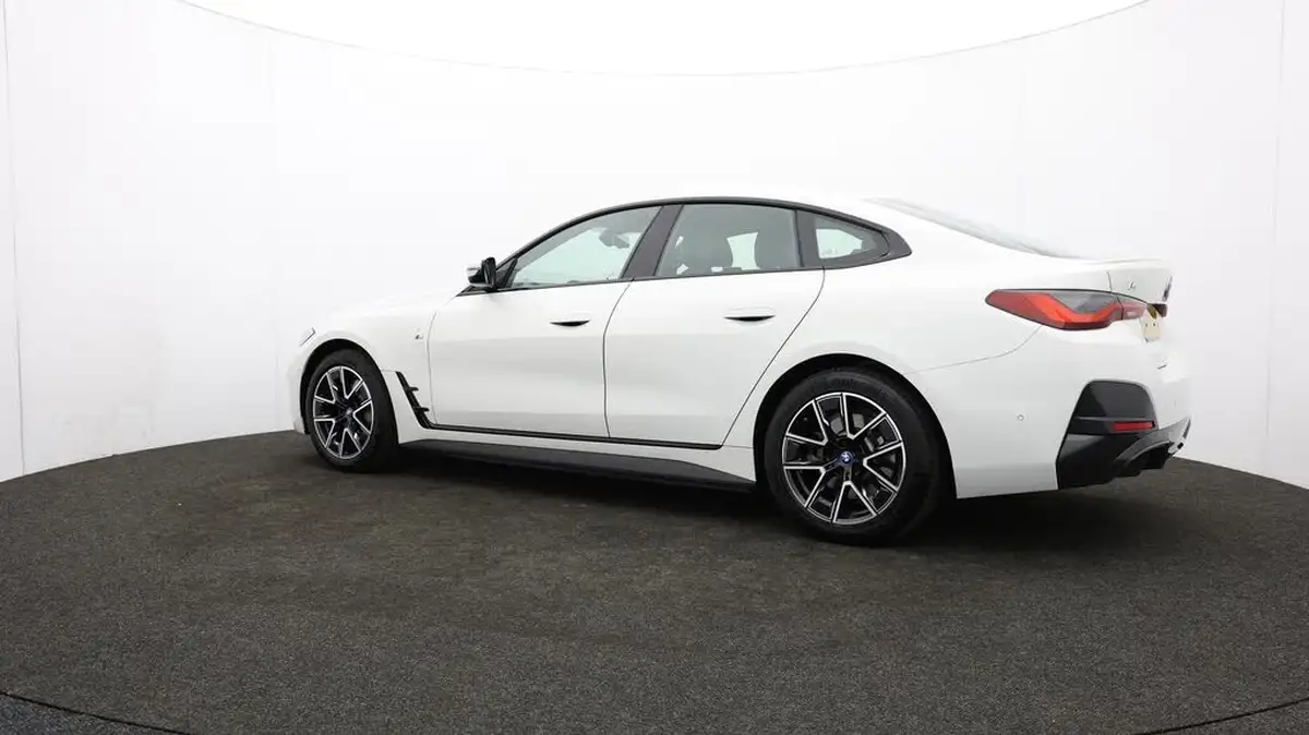 2022-bmw-i4-e-edrive40-m-sport-big-69