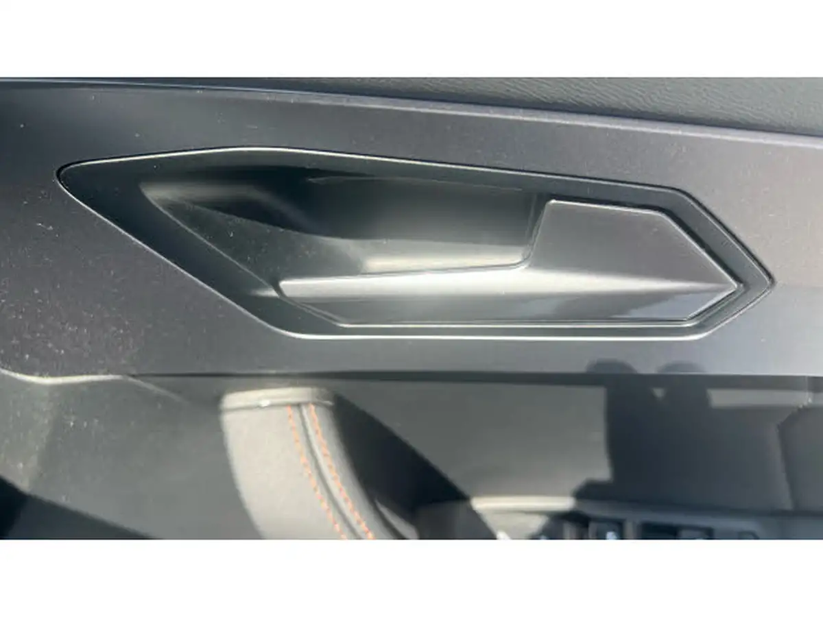 2024-cupra-formentor-14-e-hybrid-v1-big-34