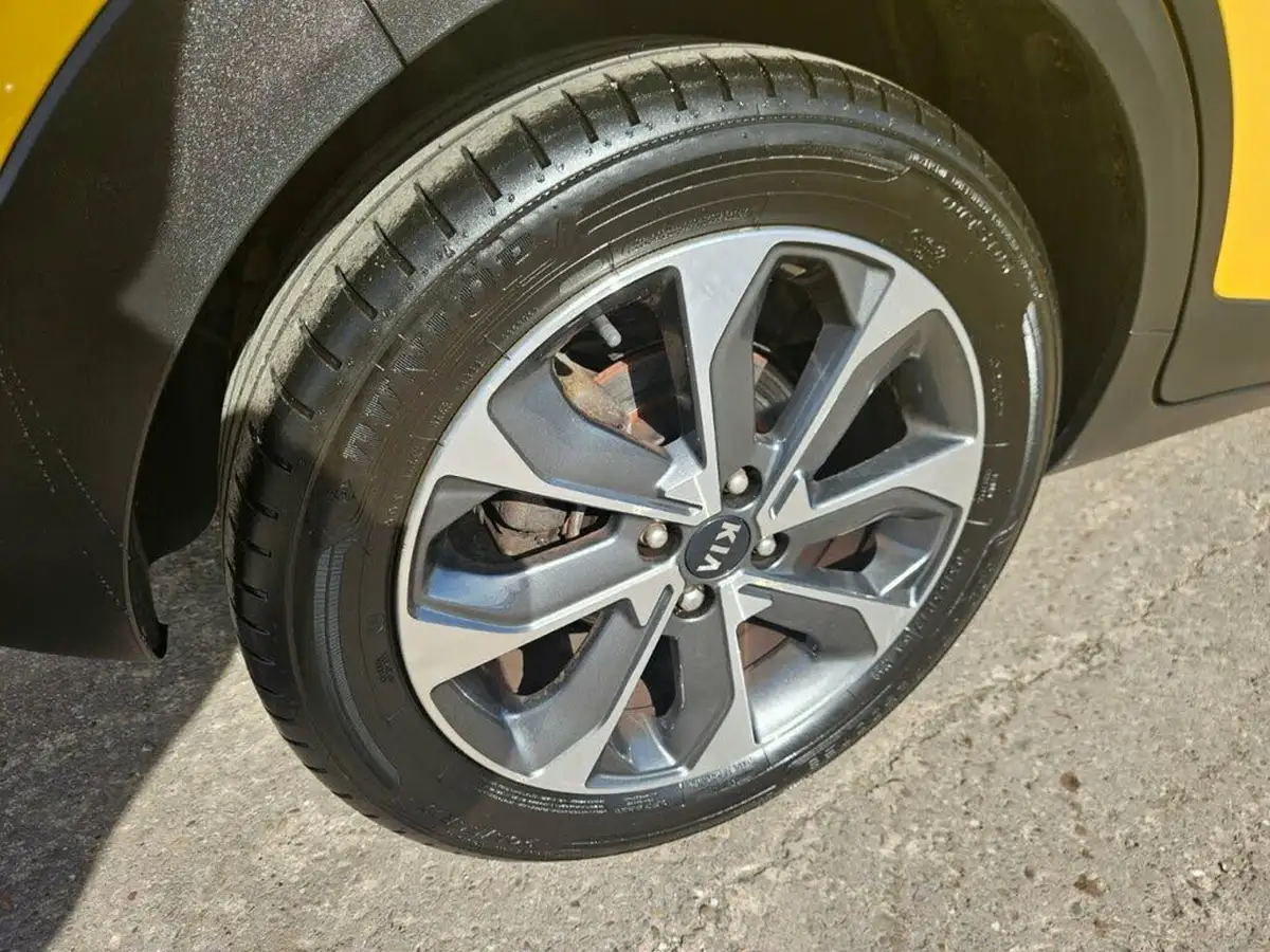 2019-kia-stonic-10-t-gdi-4-big-6