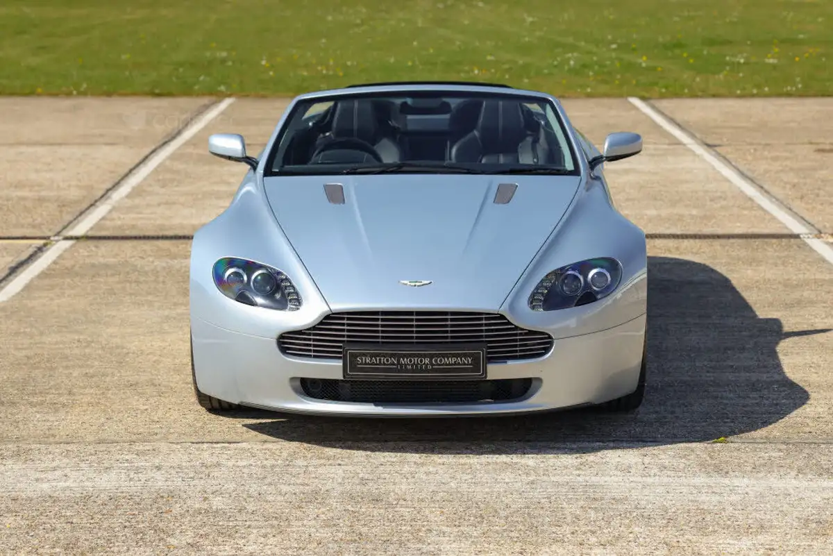 2009-aston-martin-vantage-43-convertible-sportshift-big-2