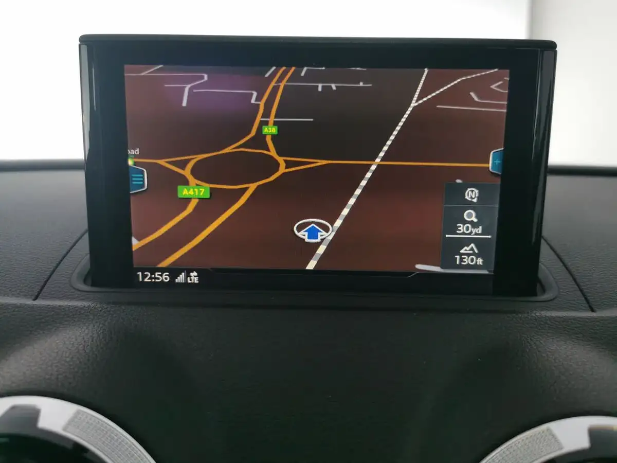 2017-audi-a3-cabriolet-20-tdi-s-line-150ps-nav-ss-big-6