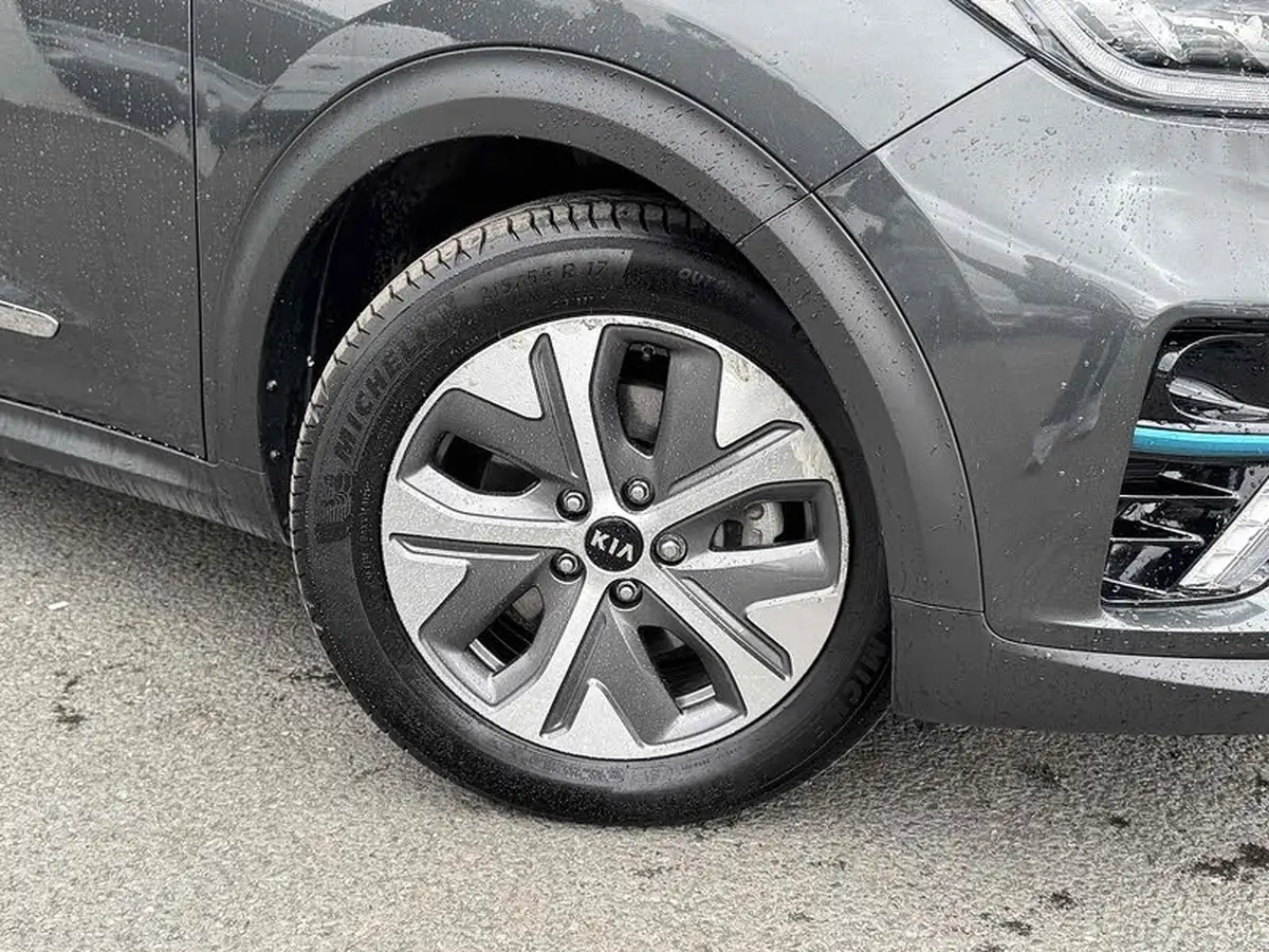 2021-kia-e-niro-ev-4-big-4