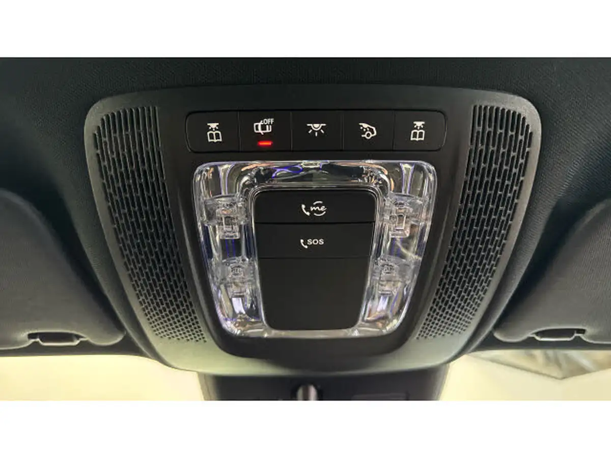 2024-mercedes-benz-gla-class-13-gla-200-amg-line-executive-big-37