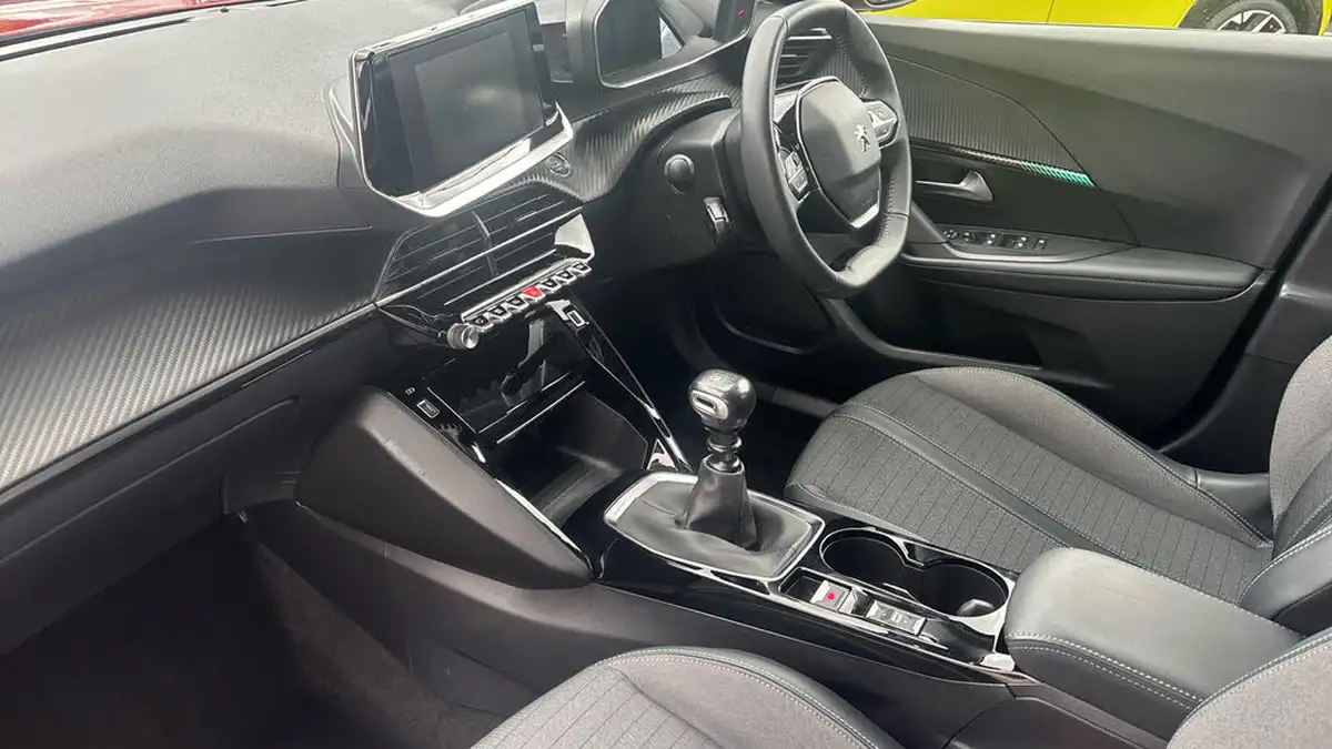 2022-peugeot-2008-suv-12-puretech-allure-premium-100bhp-big-11